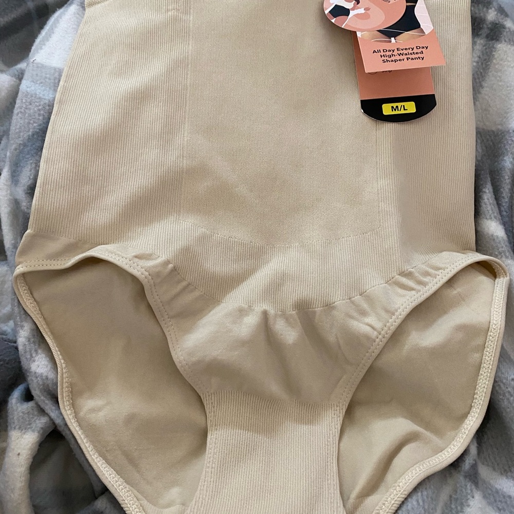 Shapermint Seamless High-Waisted Panty in Cream